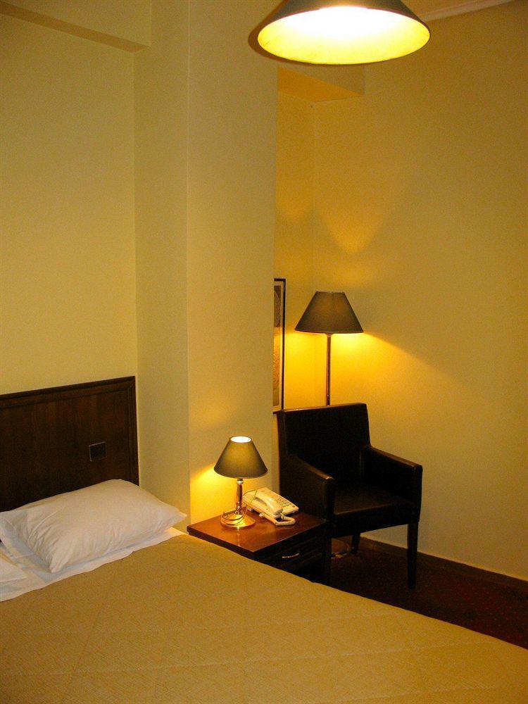 Nicola Hotel Aten Rum bild